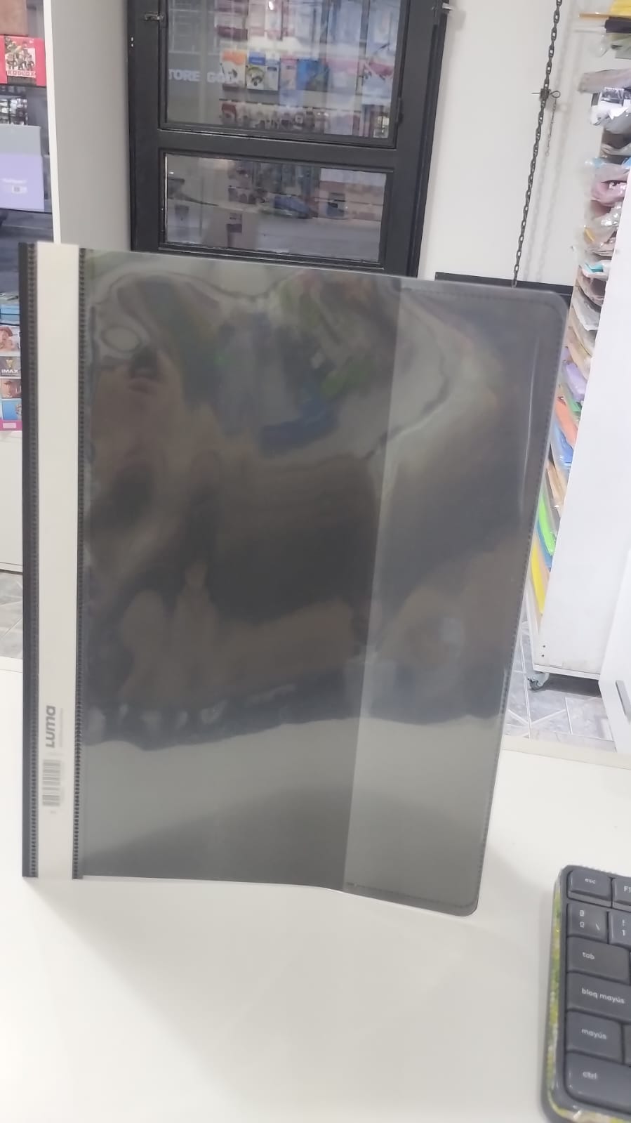 Carpeta base opaca Luma A4 negra