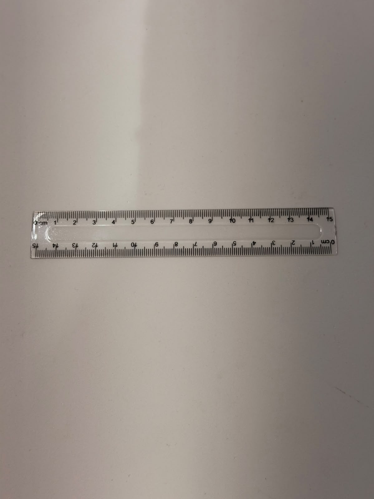 Regla flexible útil UNO15CM